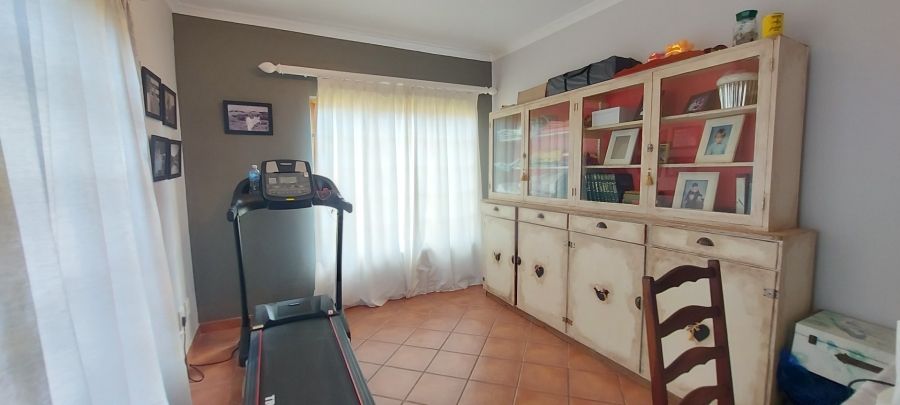 4 Bedroom Property for Sale in Albertinia Western Cape